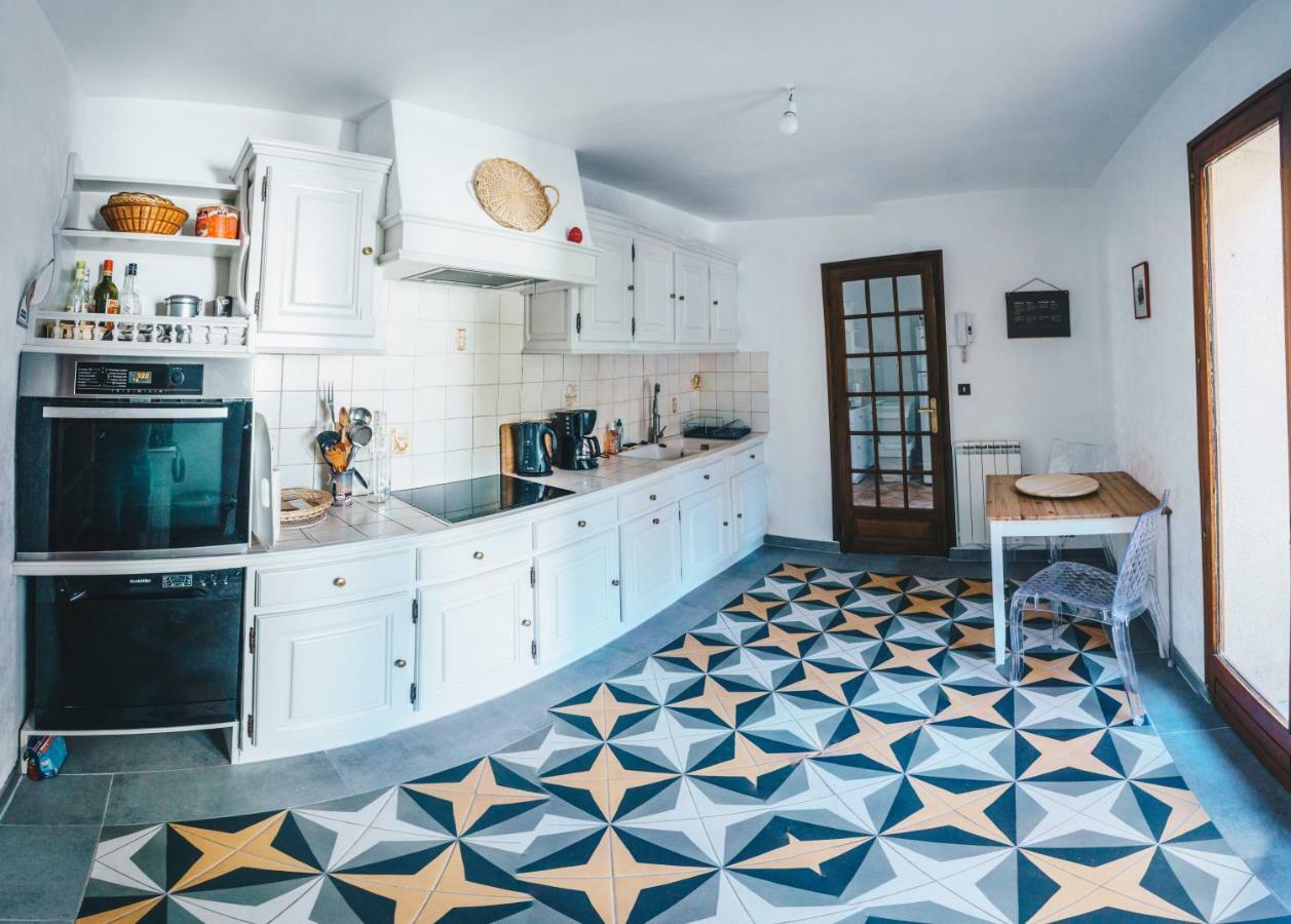 Villa In Provence With Private Pool LʼIsle-sur-la-Sorgue Eksteriør bilde